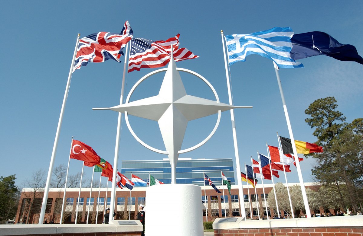 北大西洋条約機構（NATO）