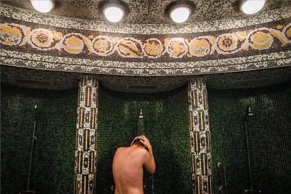 Bath Budapest Gell%C%Art Hotel
