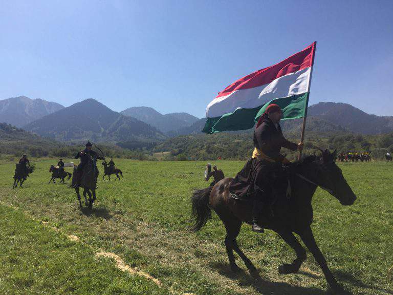 hungary flag-kazahstan