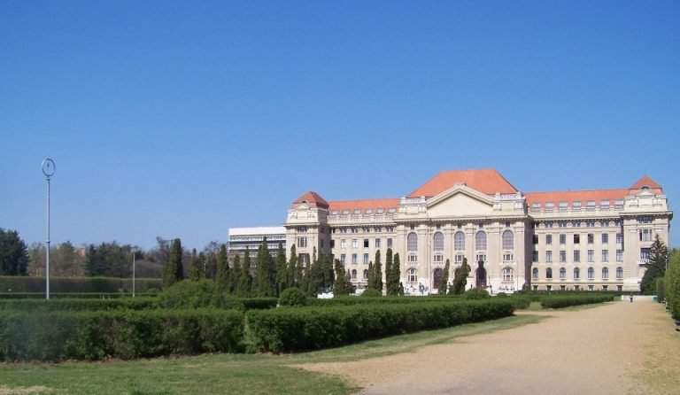 debrecen university