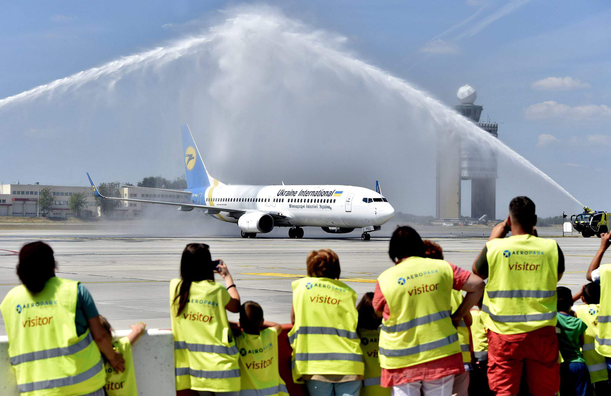 La aerolínea ucraniana lanza vuelos diarios entre Budapest y Kiev