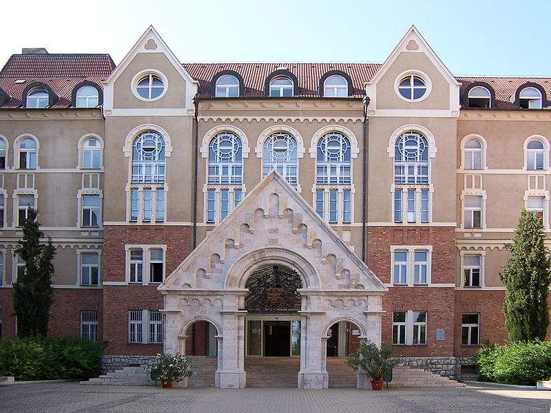 Pécsi Tudományegyetem विश्वविद्यालय Pécs