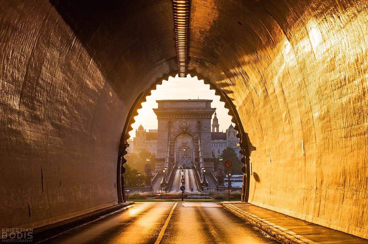 podul cu lanțuri tunel budapest