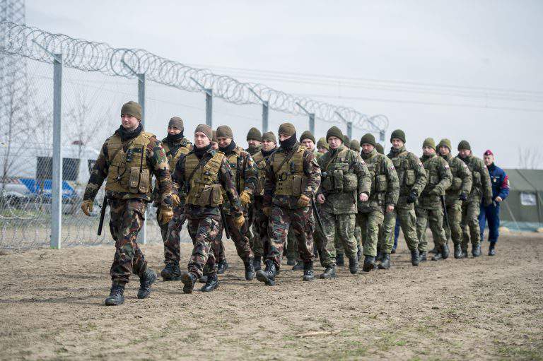 migration hungary defence border