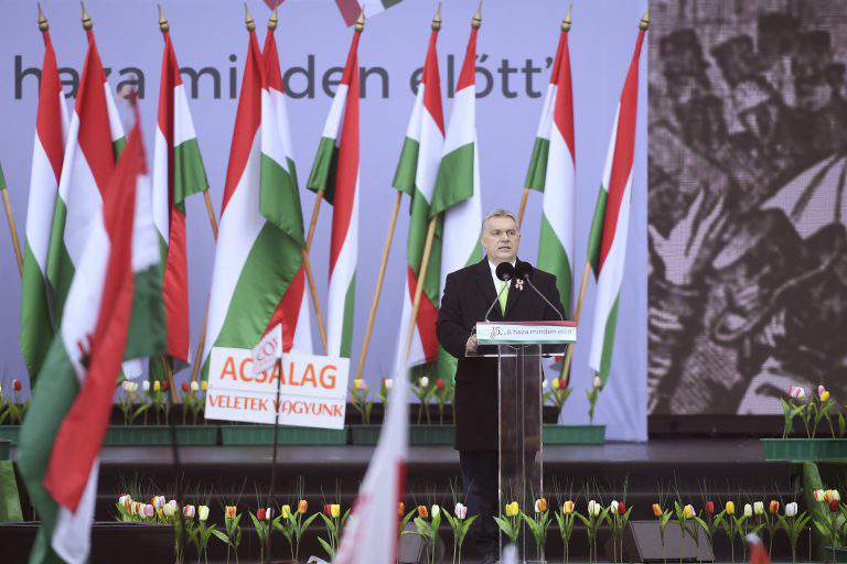 orbán viktor march 15 flag revolution