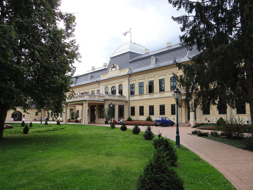 Almásy-kastély castle Gyula