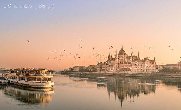 budapest parliament duna