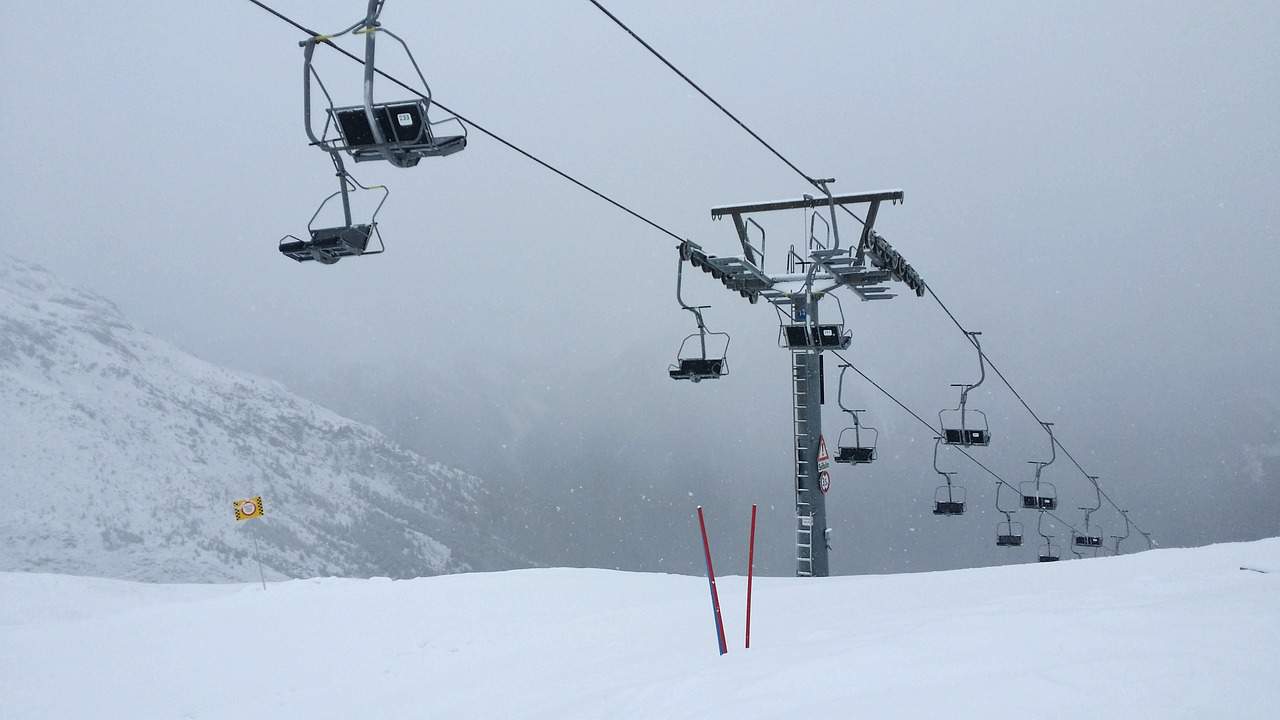 ascensor de la estación de esquí