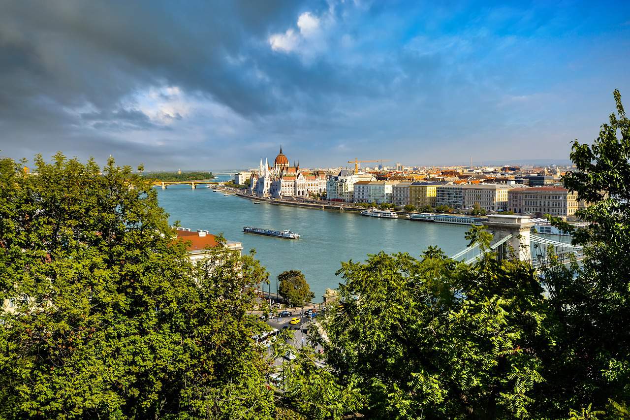 Paesaggio dell'acqua del Danubio di Budapest