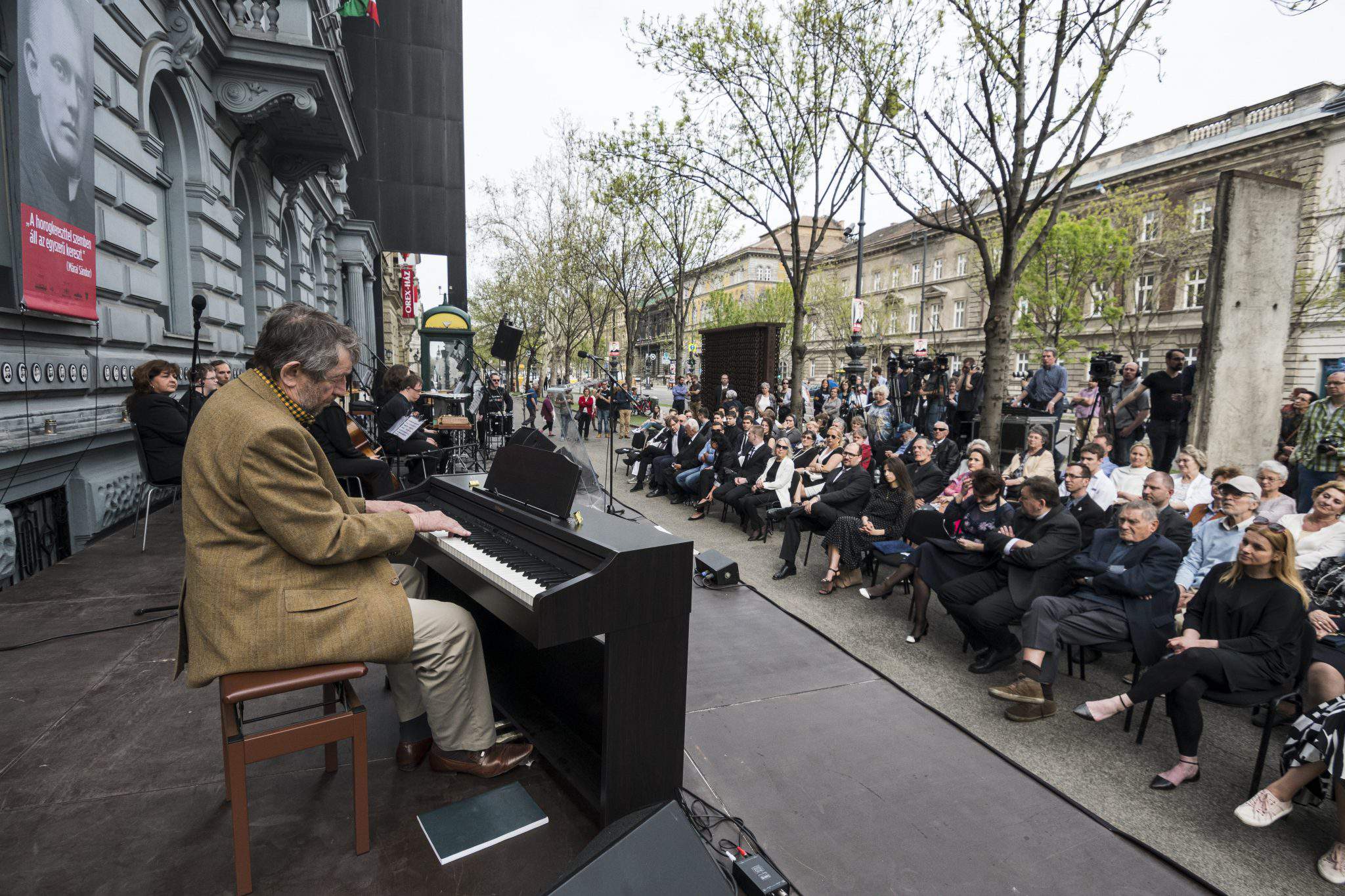 Holocaust Memorial Day Hungary