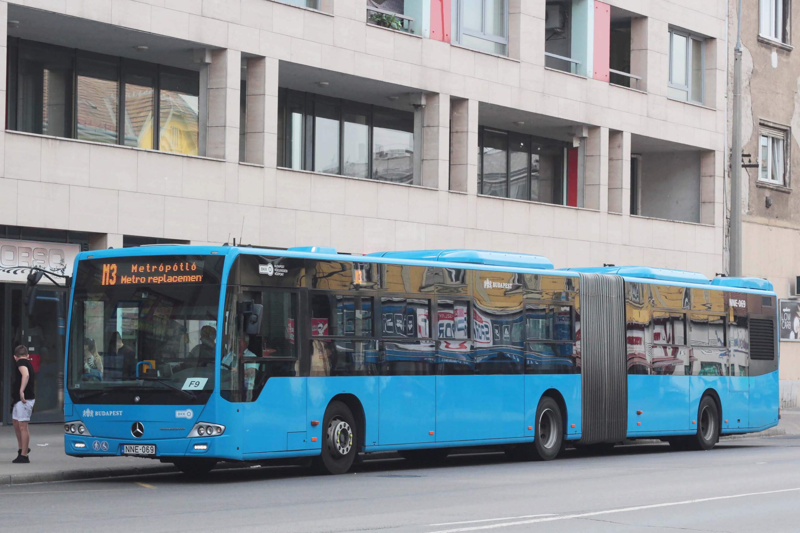 Budapest M3 bus bkk bkv transfer