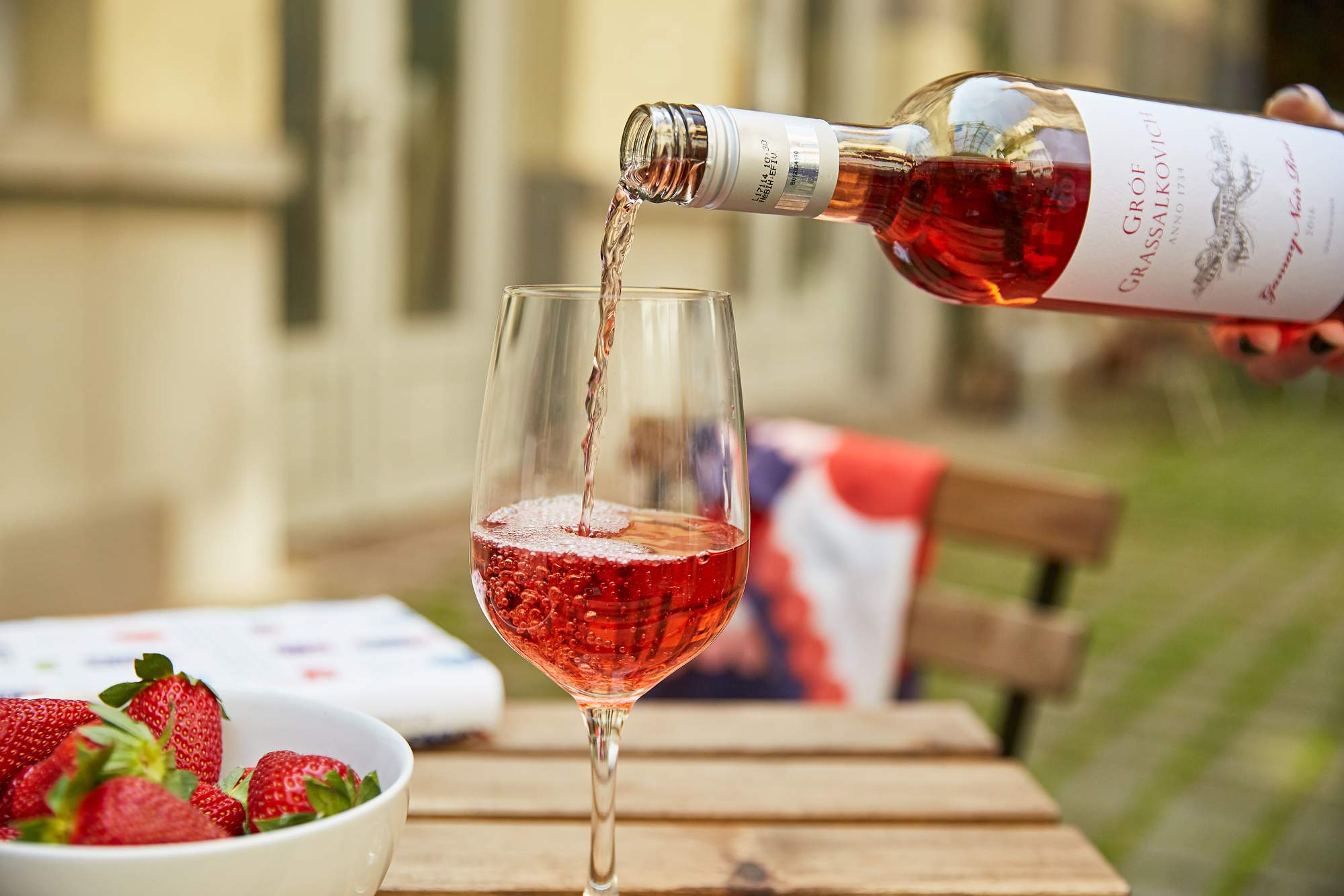 wine rose hungary