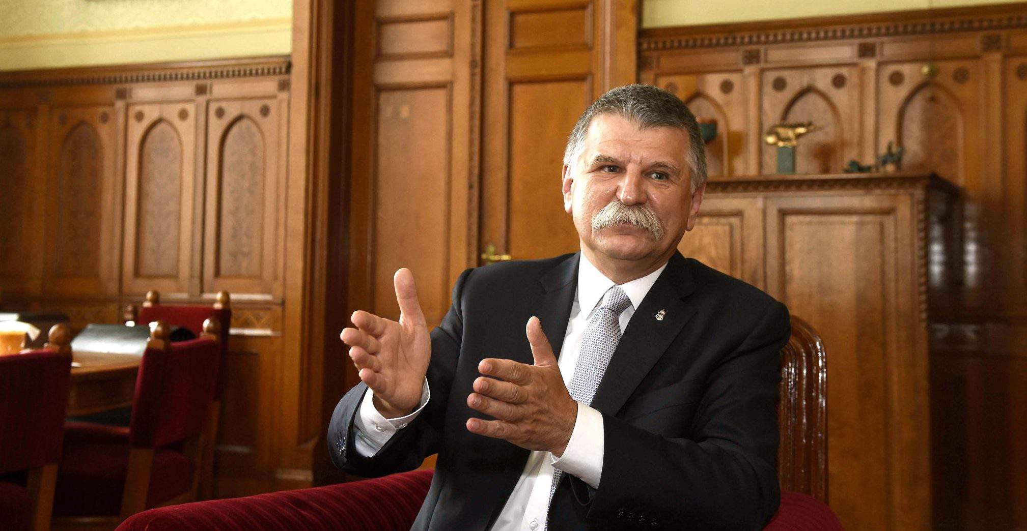 رئيس مجلس النواب المجر لازلو كوفير