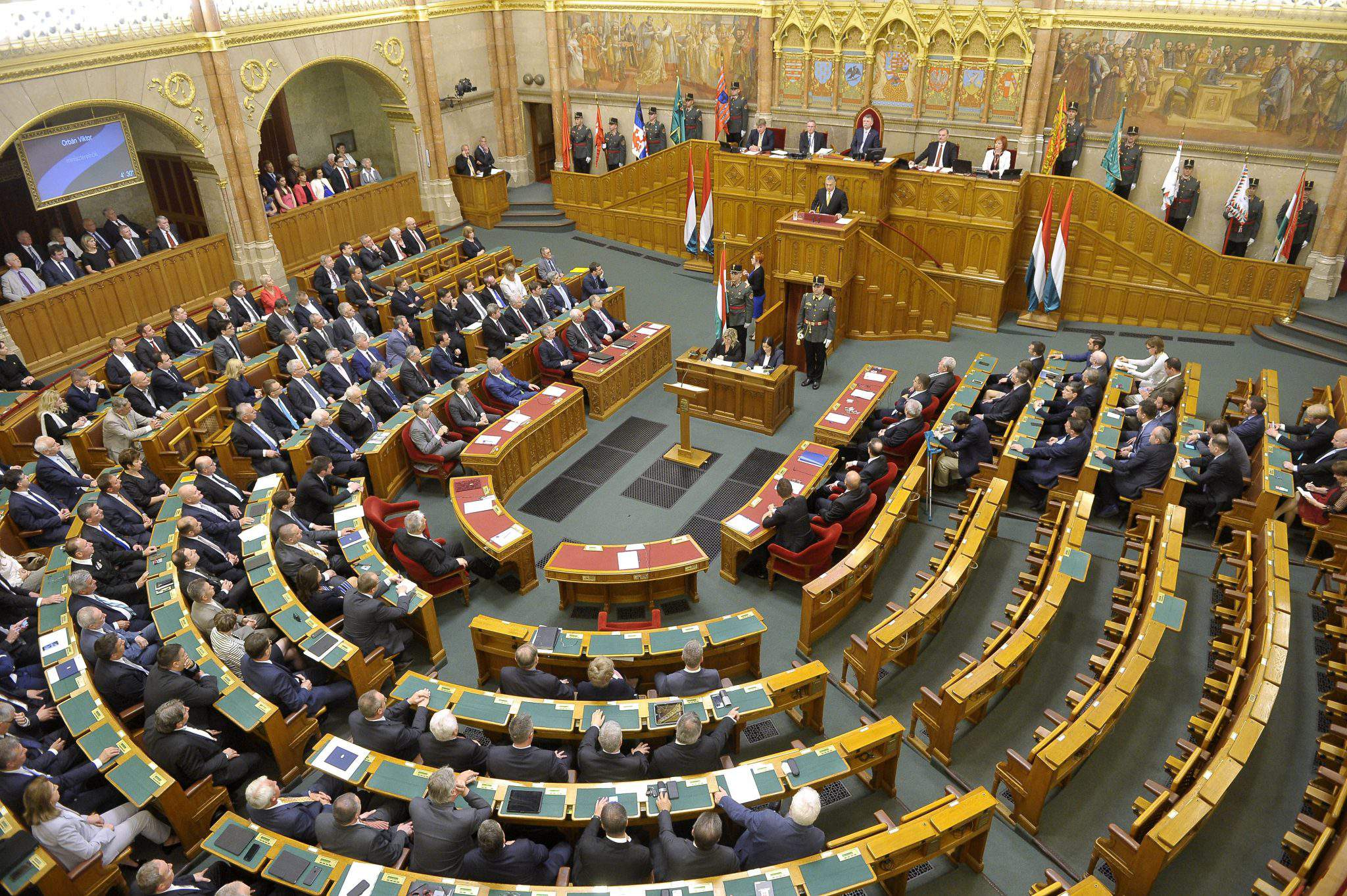 匈牙利新議會連任維克多·歐爾班為總理