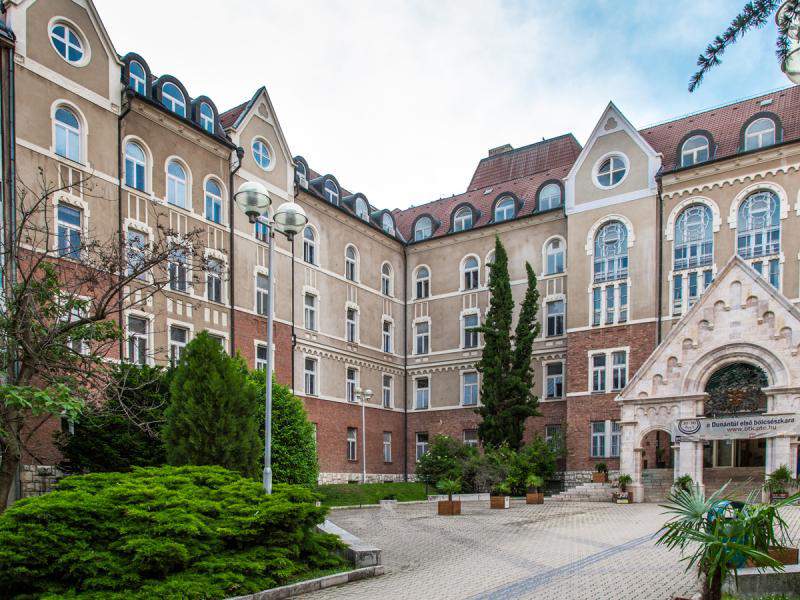 pécs university pte btk