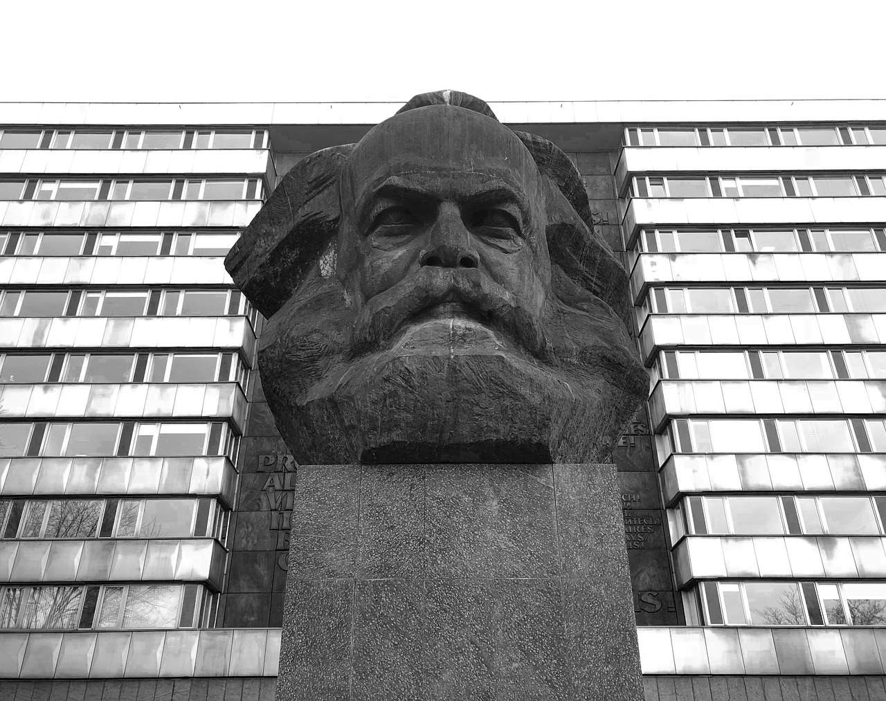 portrait-marx-communism