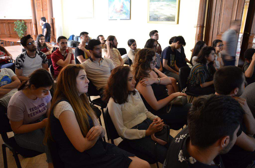 Evento AHYU giovani Azerbaigian