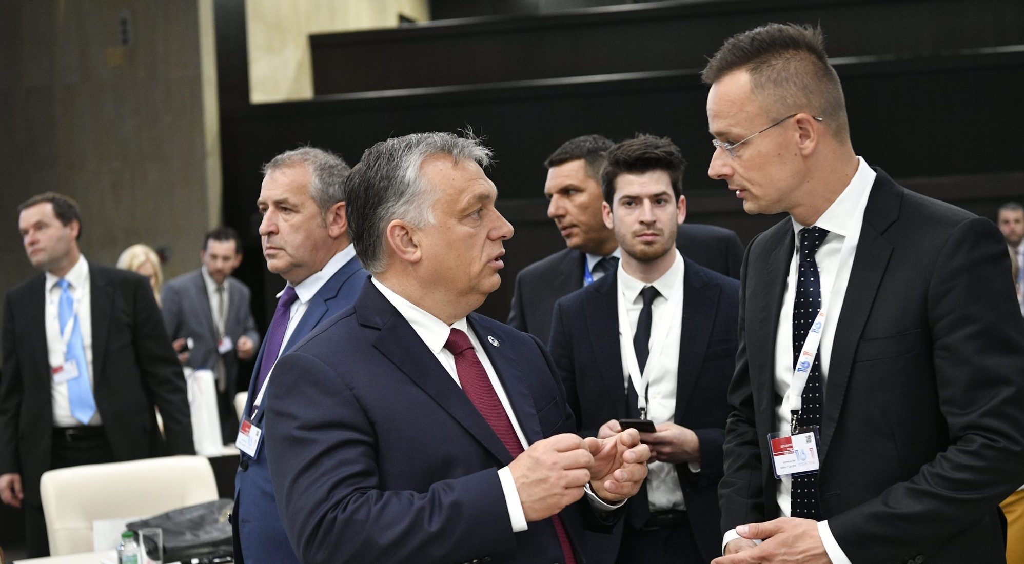 Orbán Szijjártó Ungarn