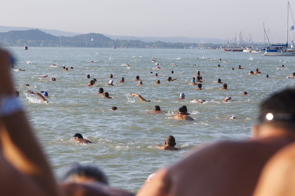 Natación en el lago Balatón