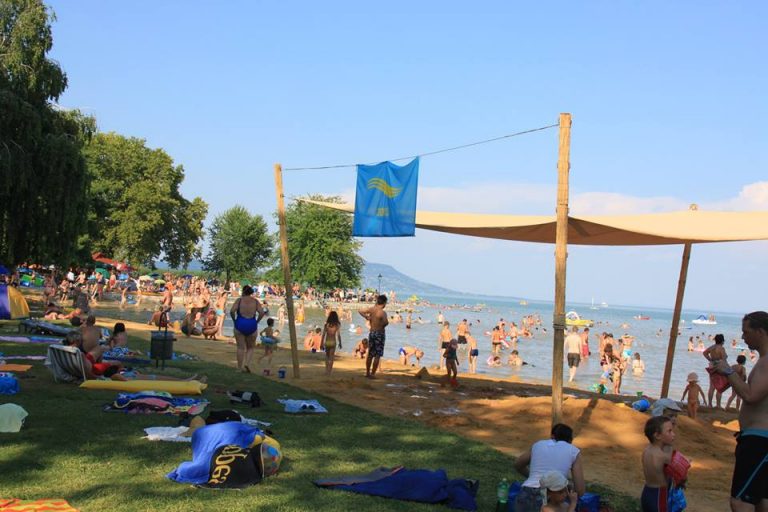 blue wave flag, balaton