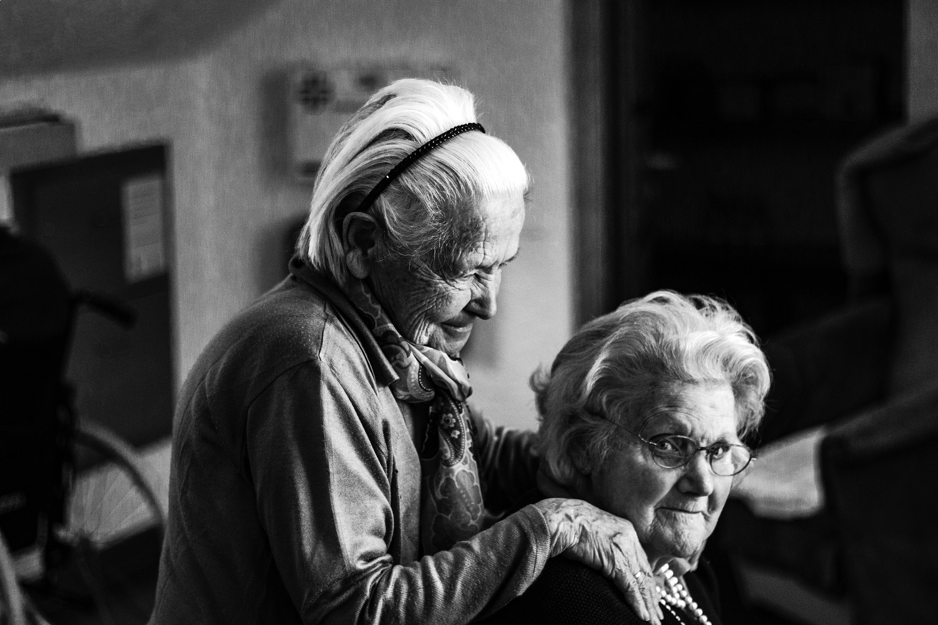 umirovljene starice seniori