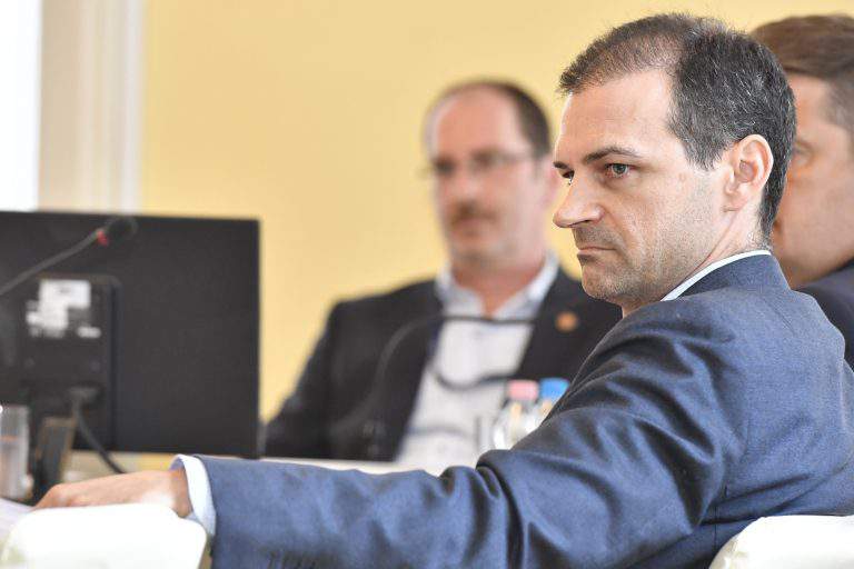 NAtional Election Committee Rádi