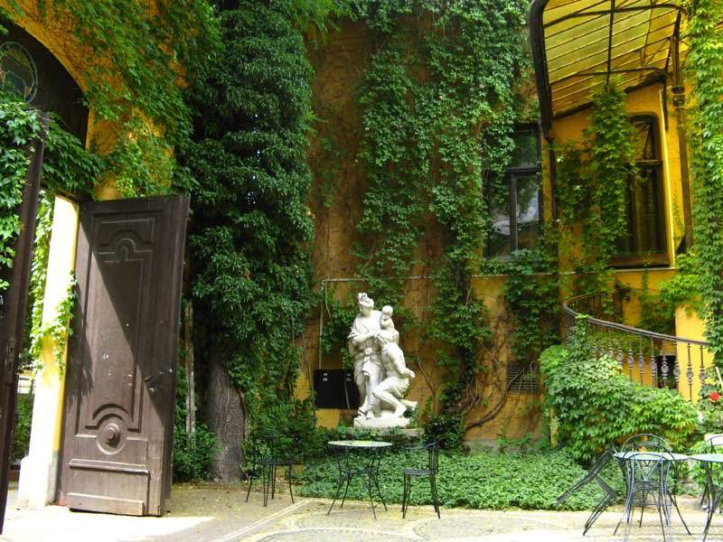 bar café outdoors garden