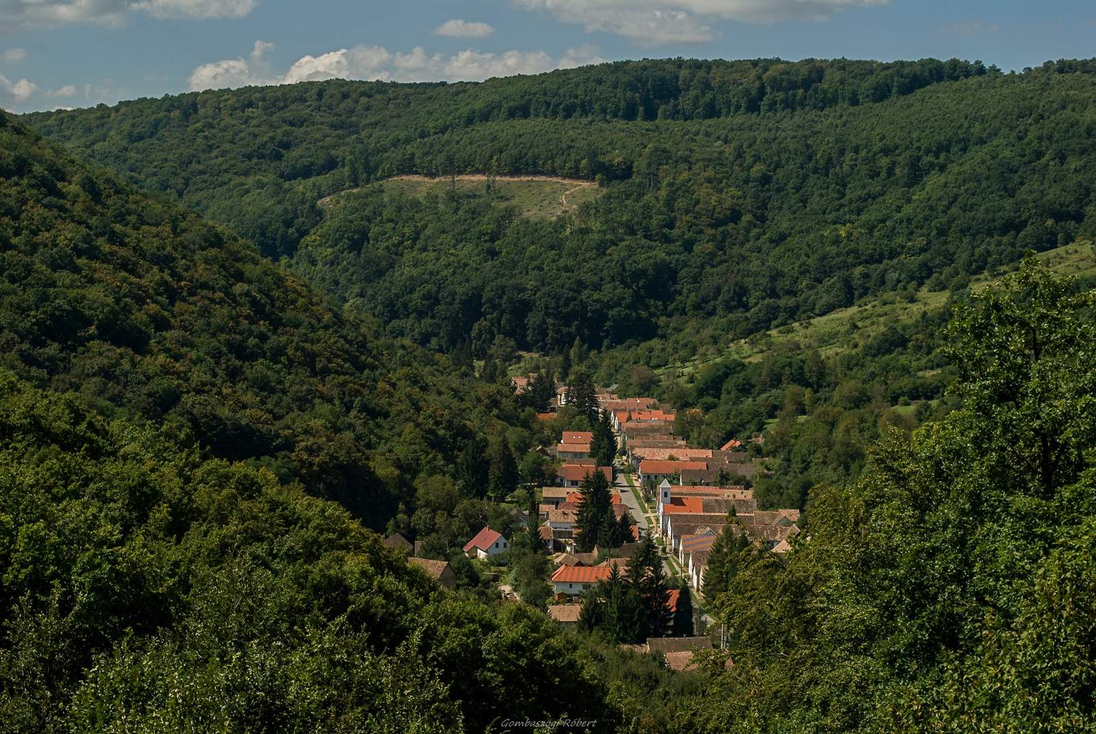 قرية Óbánya mecsek الطبيعية