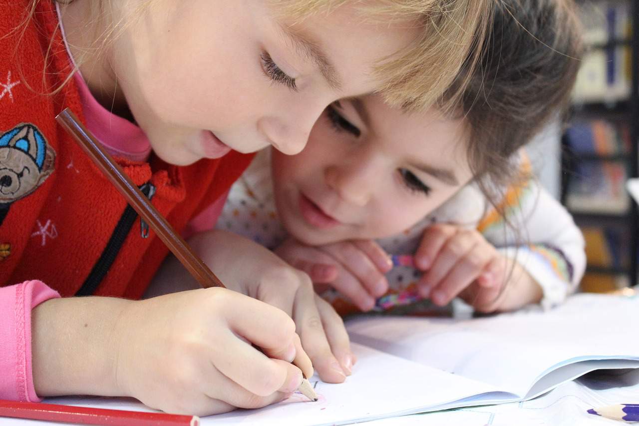 Kinder Kinder Schüler Schulbildung in Ungarn