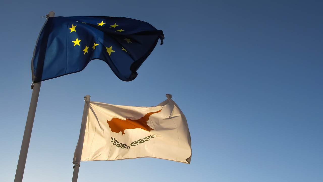 Zypern-Flagge