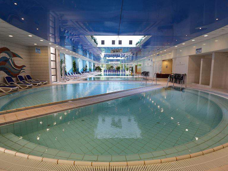 Danubius Hotel Helia Thermal Therapy Bath Pool