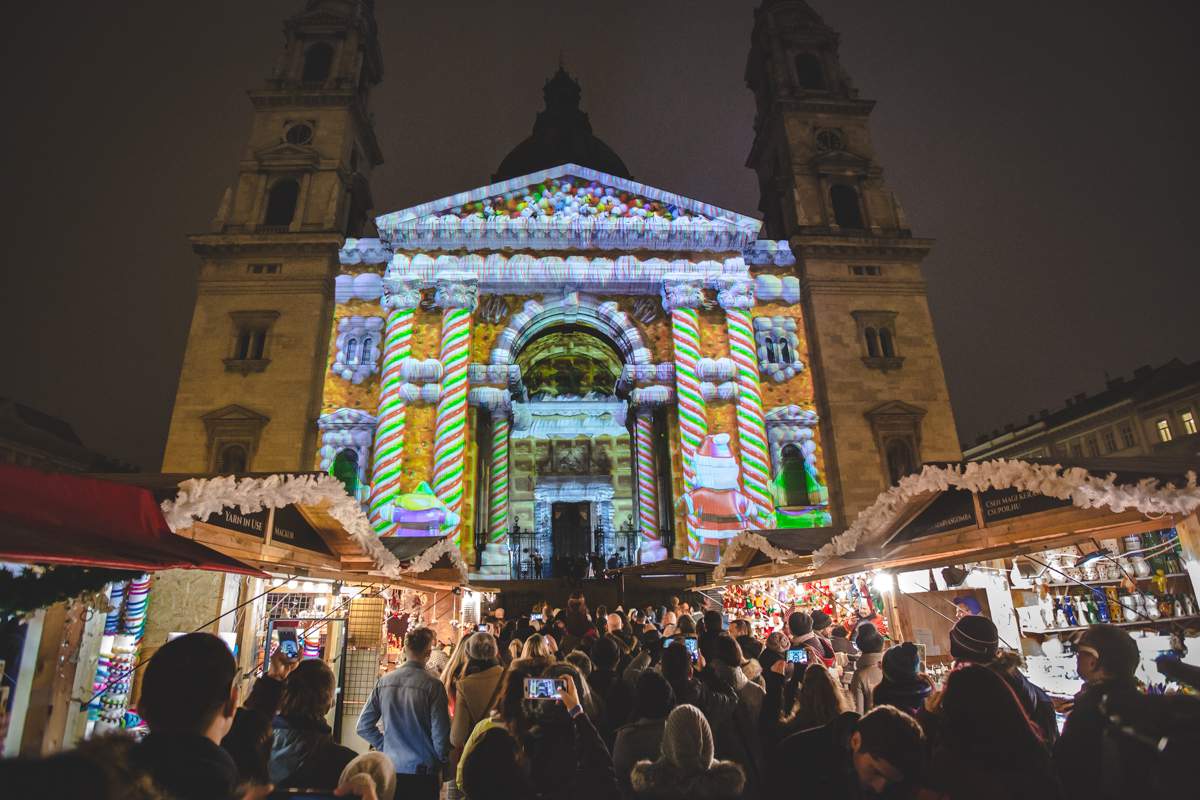Mercado navideño de la basílica de Budapest
