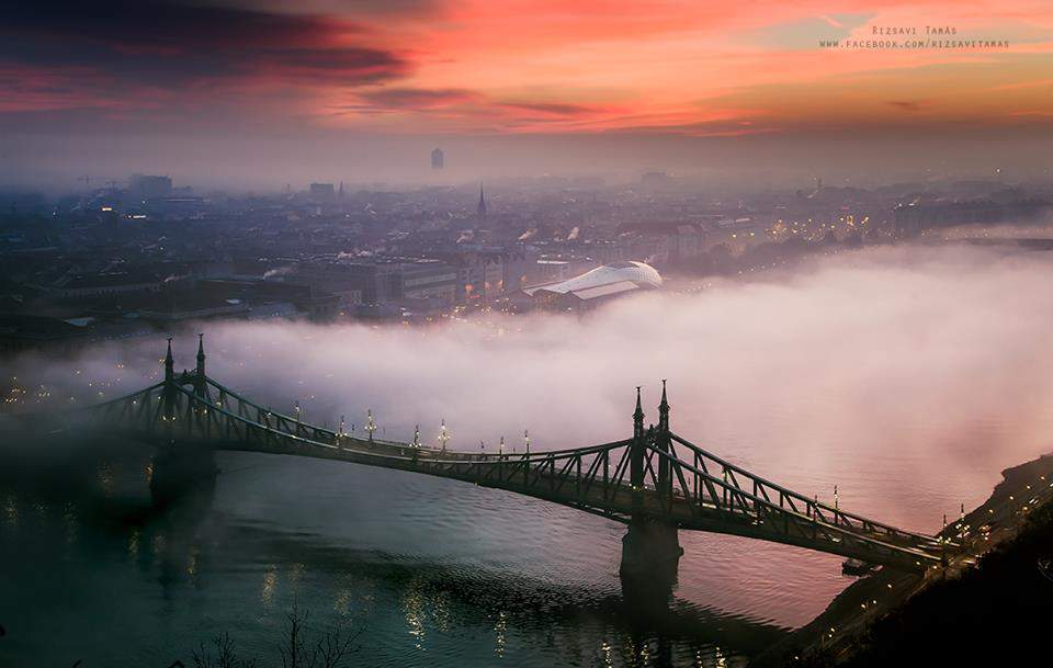 Nebel Budapest