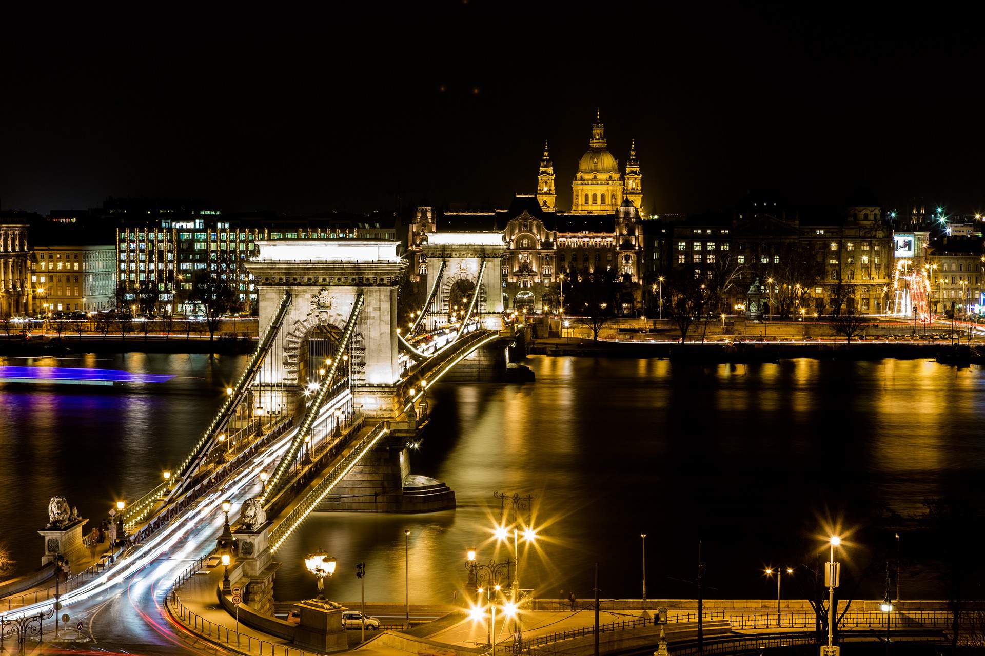 Budapest, Chain Bridge, view