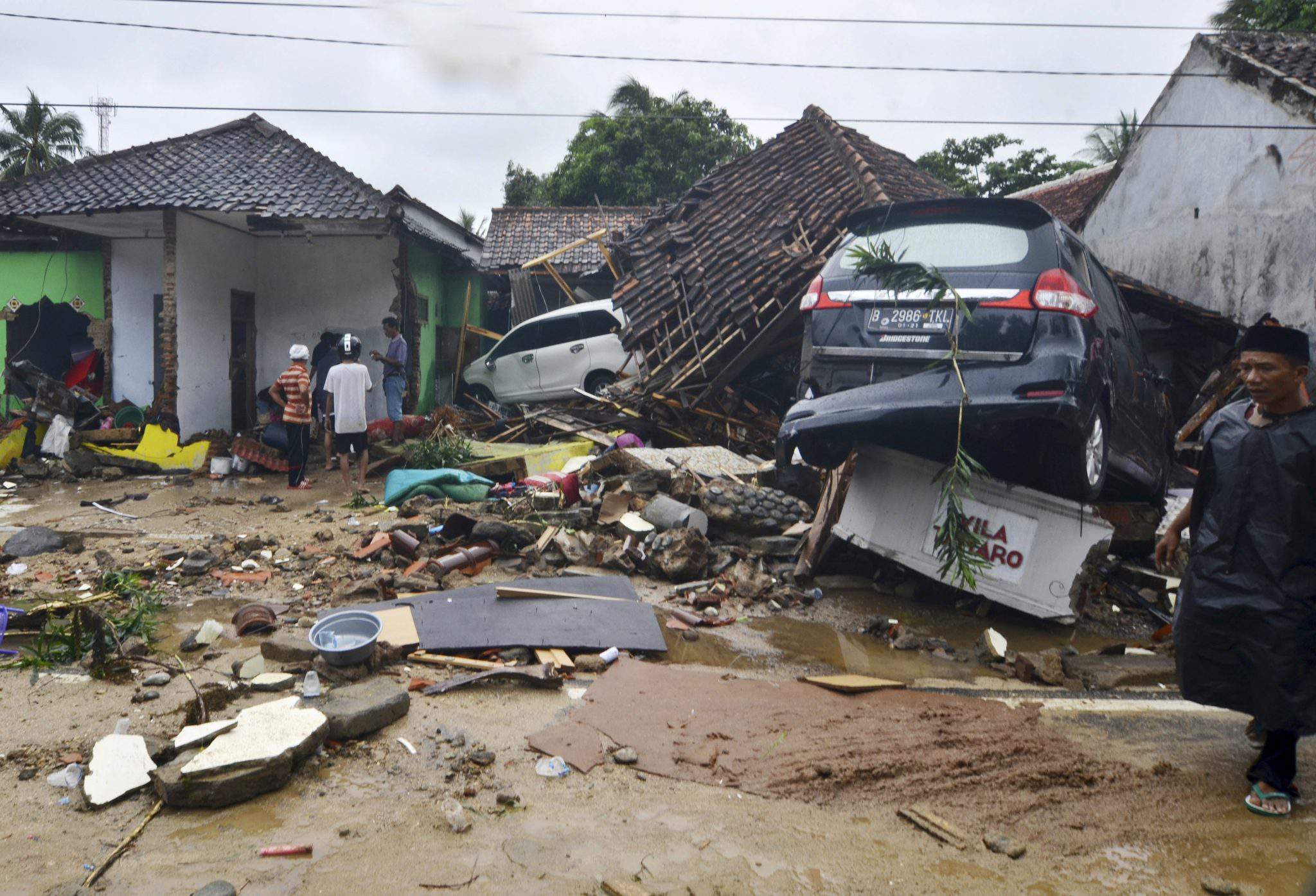 цунами Индонезия