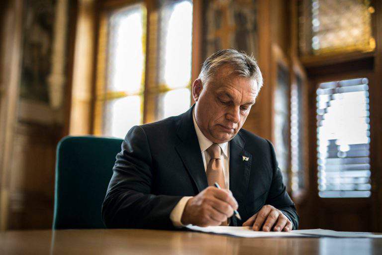 Orbán Viktor, prime minister, office