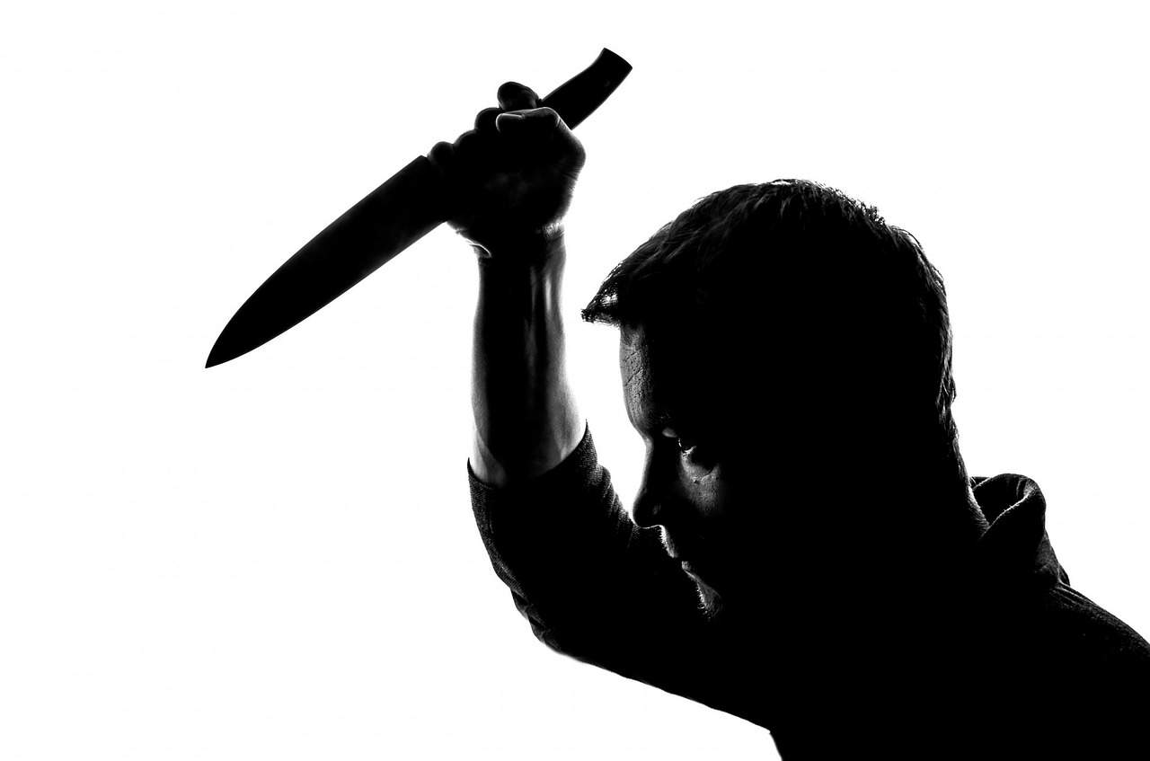 Nož za ubojstvo Gyilkosság Késelés