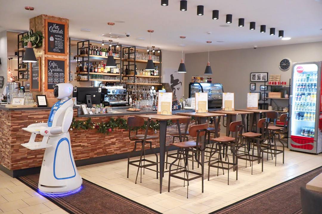 机器人咖啡馆布达佩斯机器人