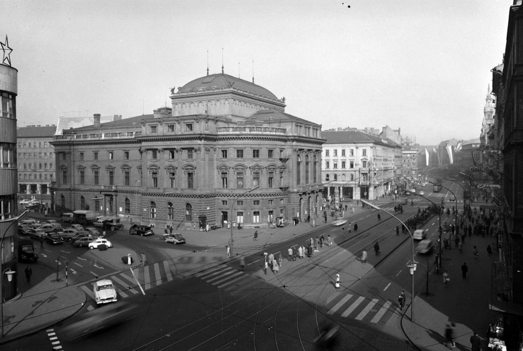 National Theatre, theatre, building