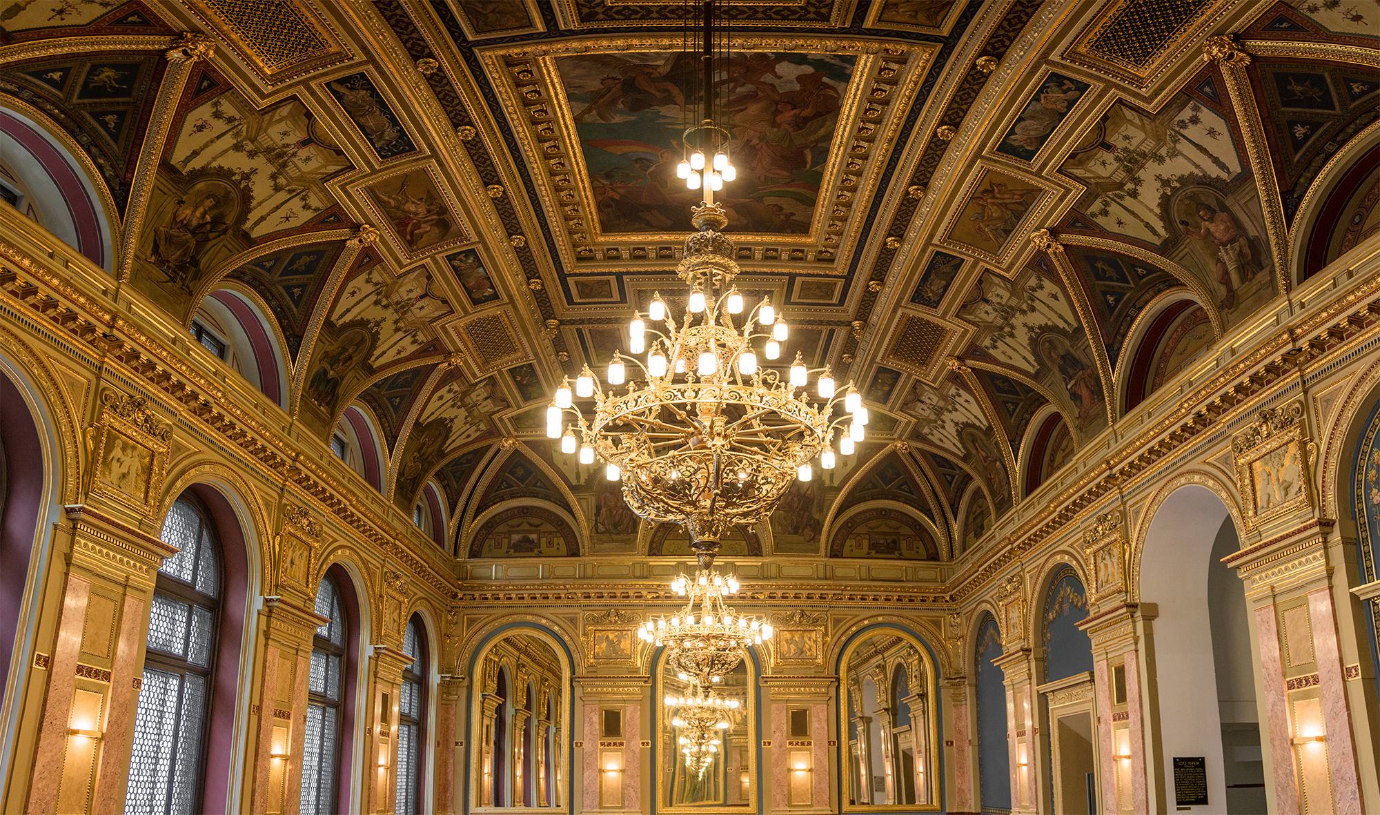 مقهى باريزي ، بودابست ، الهندسة المعمارية ، أعيد افتتاحه