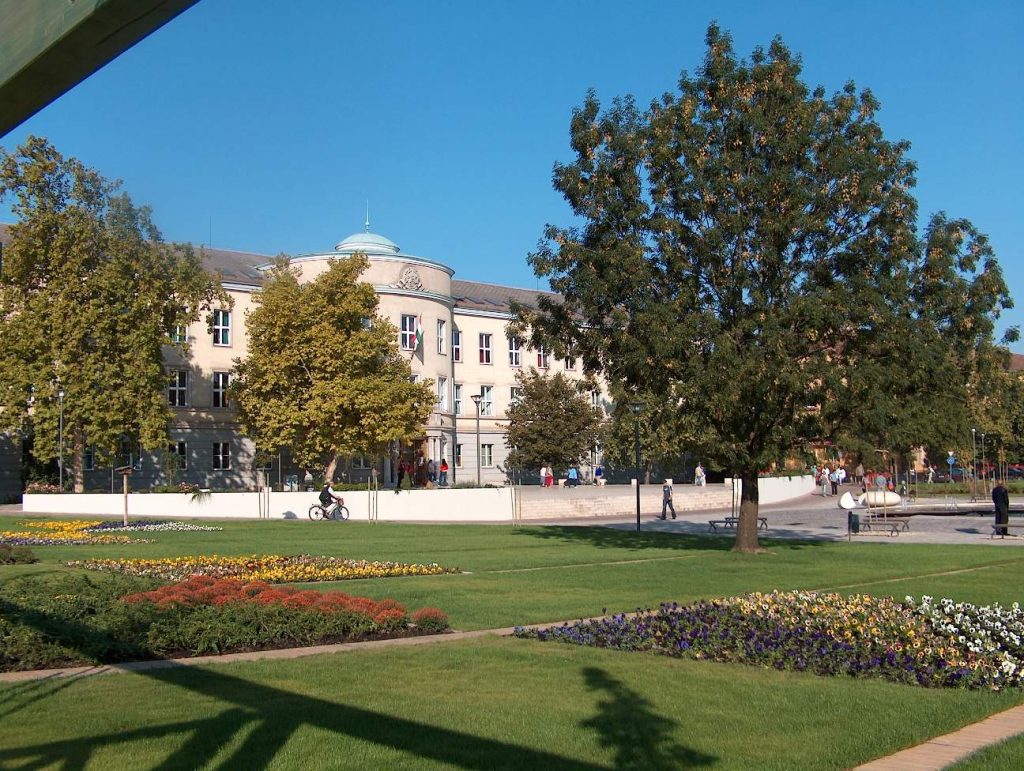 University of Dunaújváros