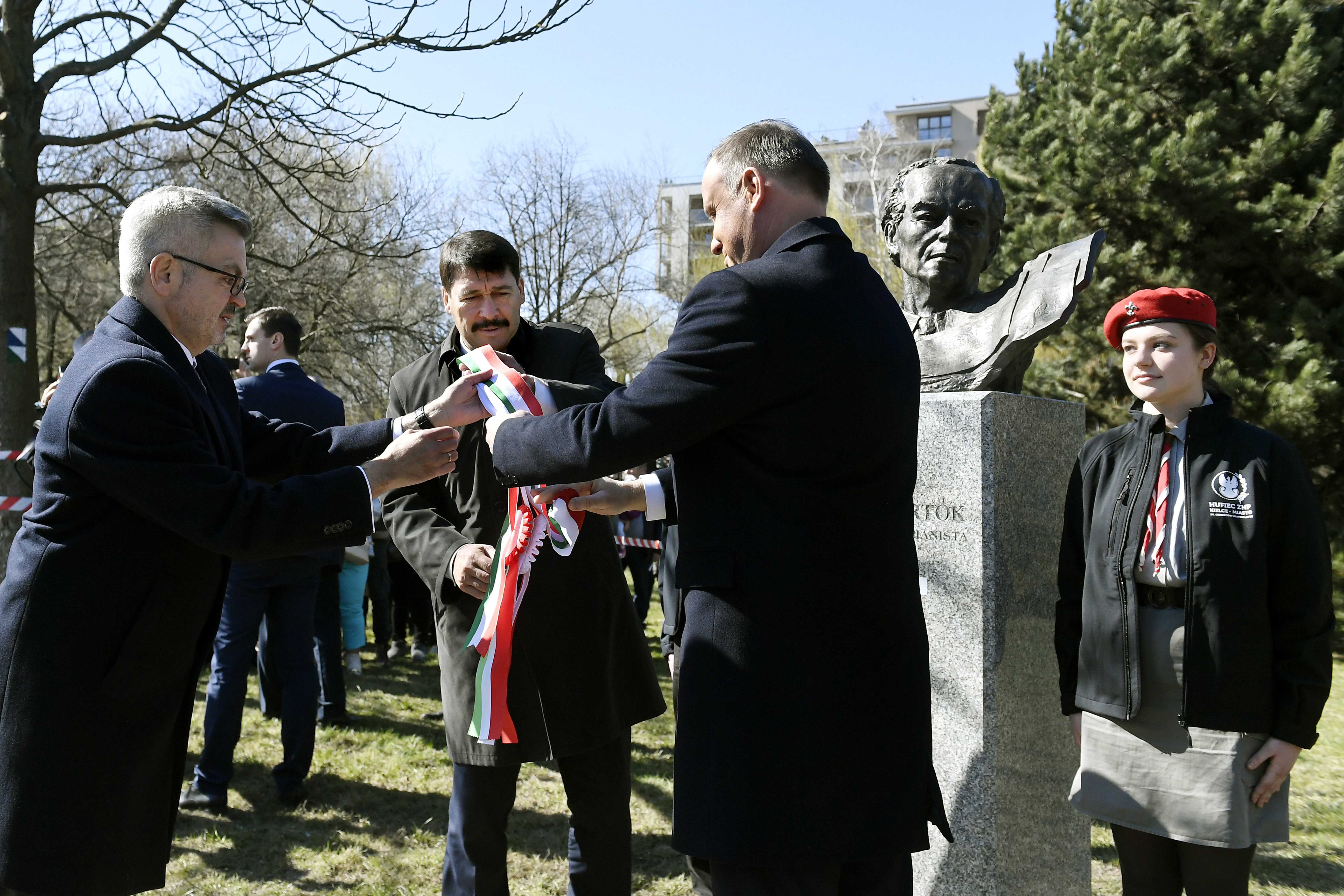 bartók bust poland