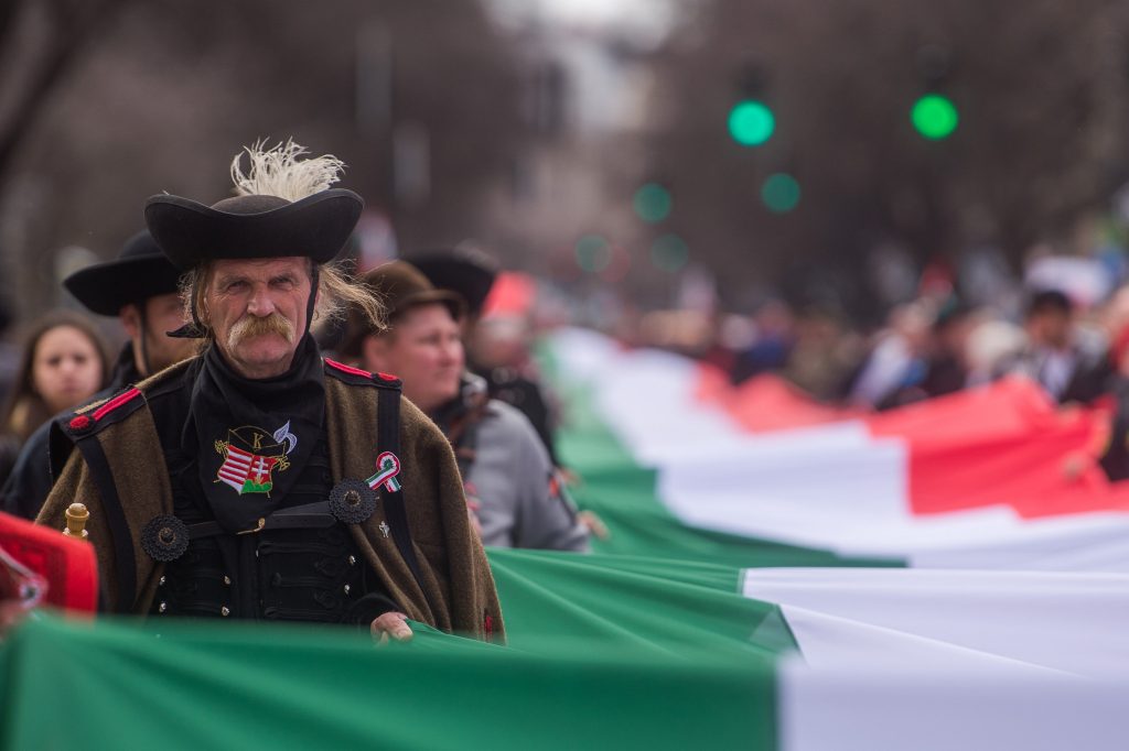 1848 Hungarian volunteers marched with 1,848-meter long Hungarian national flag in Budapest