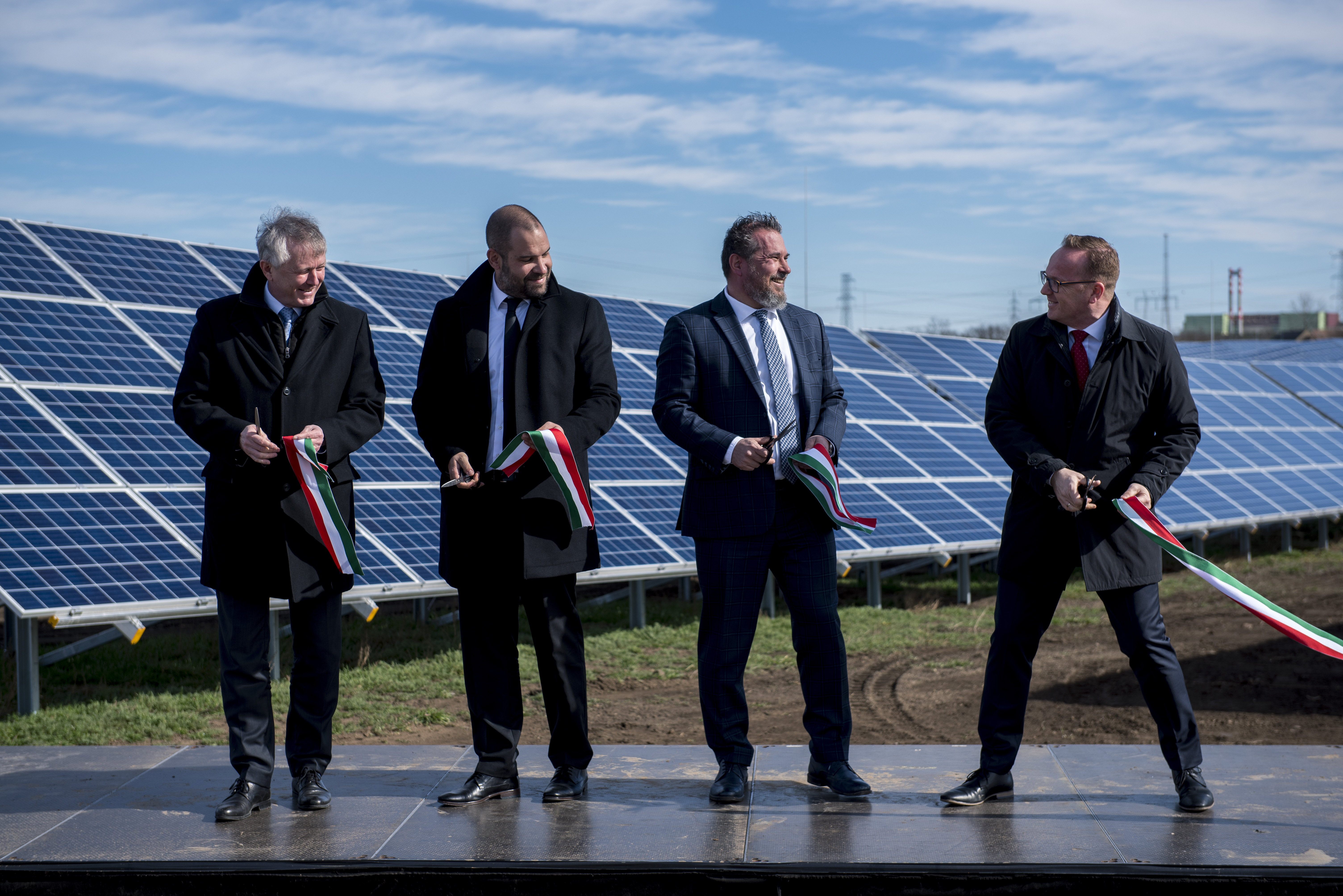 венгерская солнечная электростанция