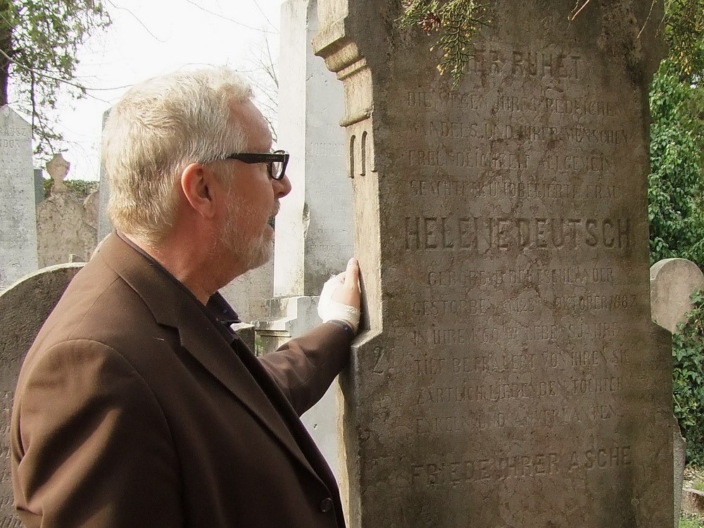 Robert Downey Jr., Hungarian, cemetery, history