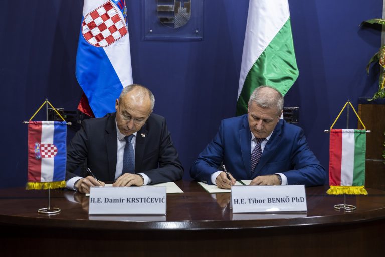 Croatia Hungary defence ministry