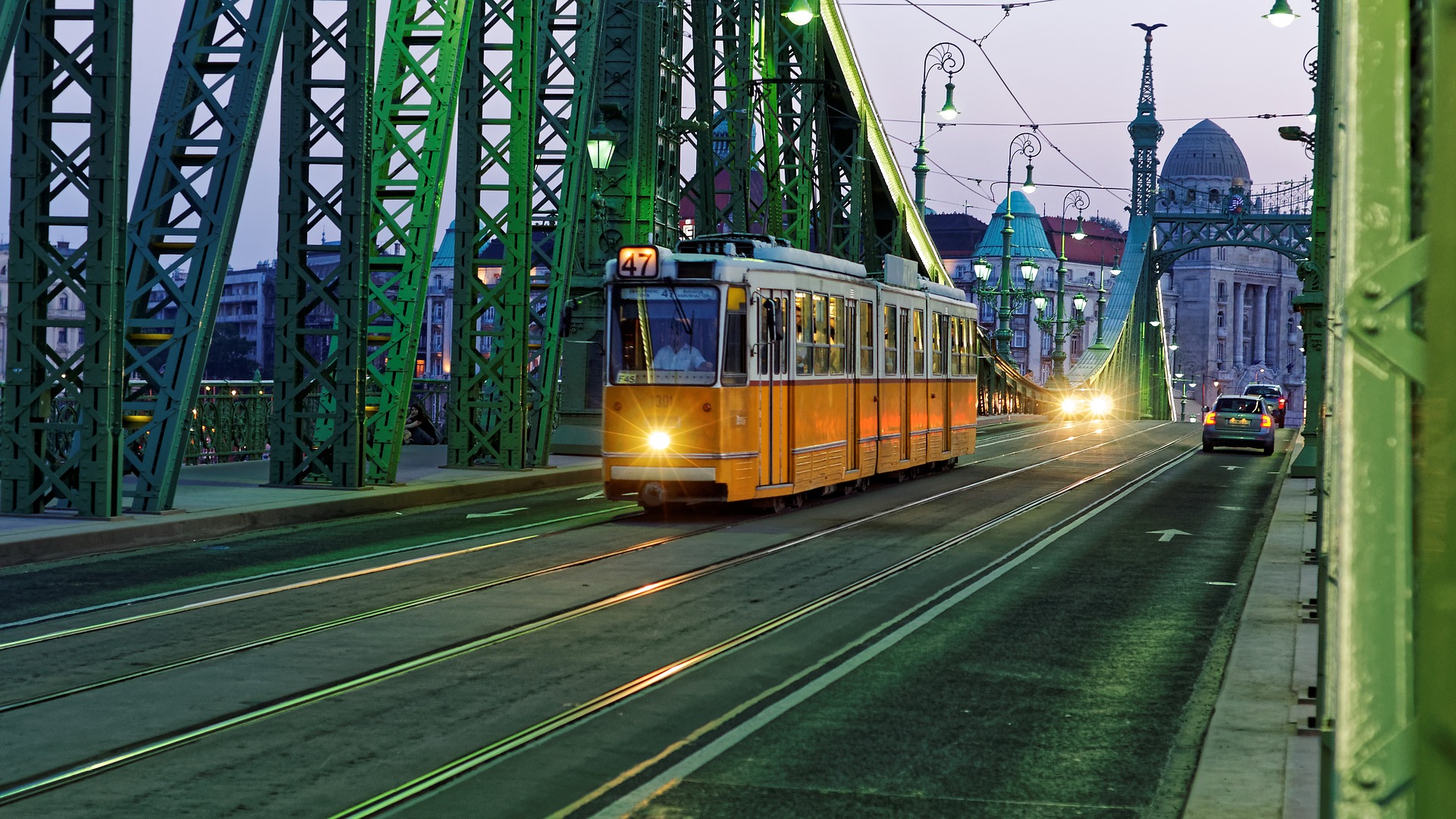 Villamos - Budapest tömegközlekedés