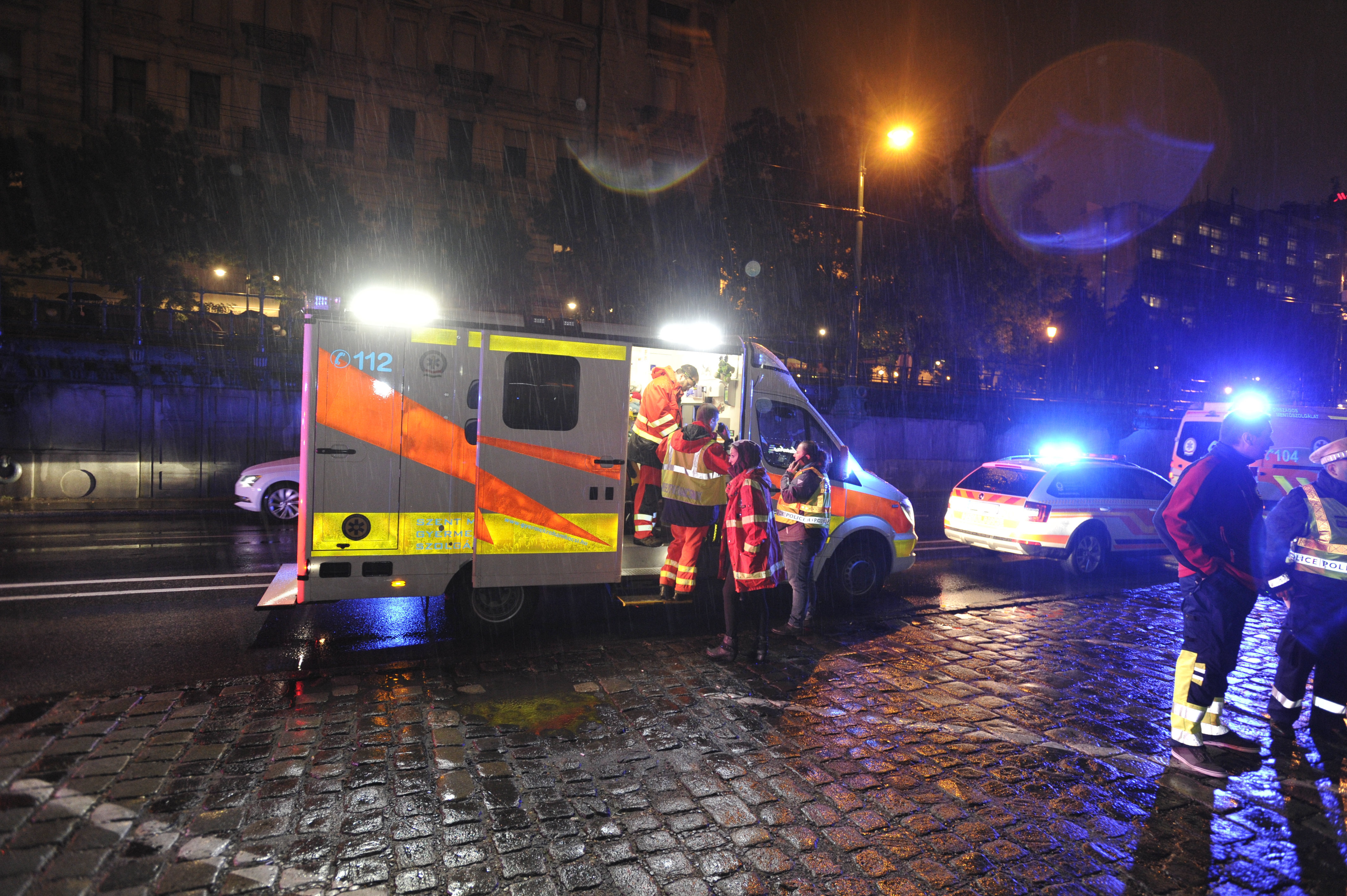 accident budapest danube river boat