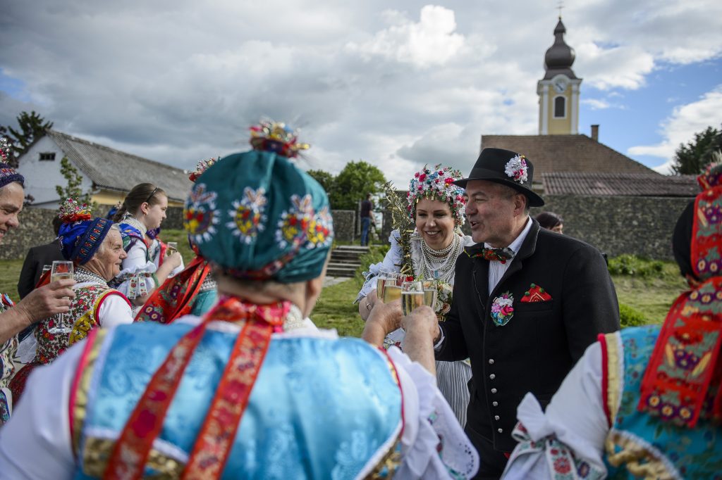 تقاليد الزفاف الهنغارية