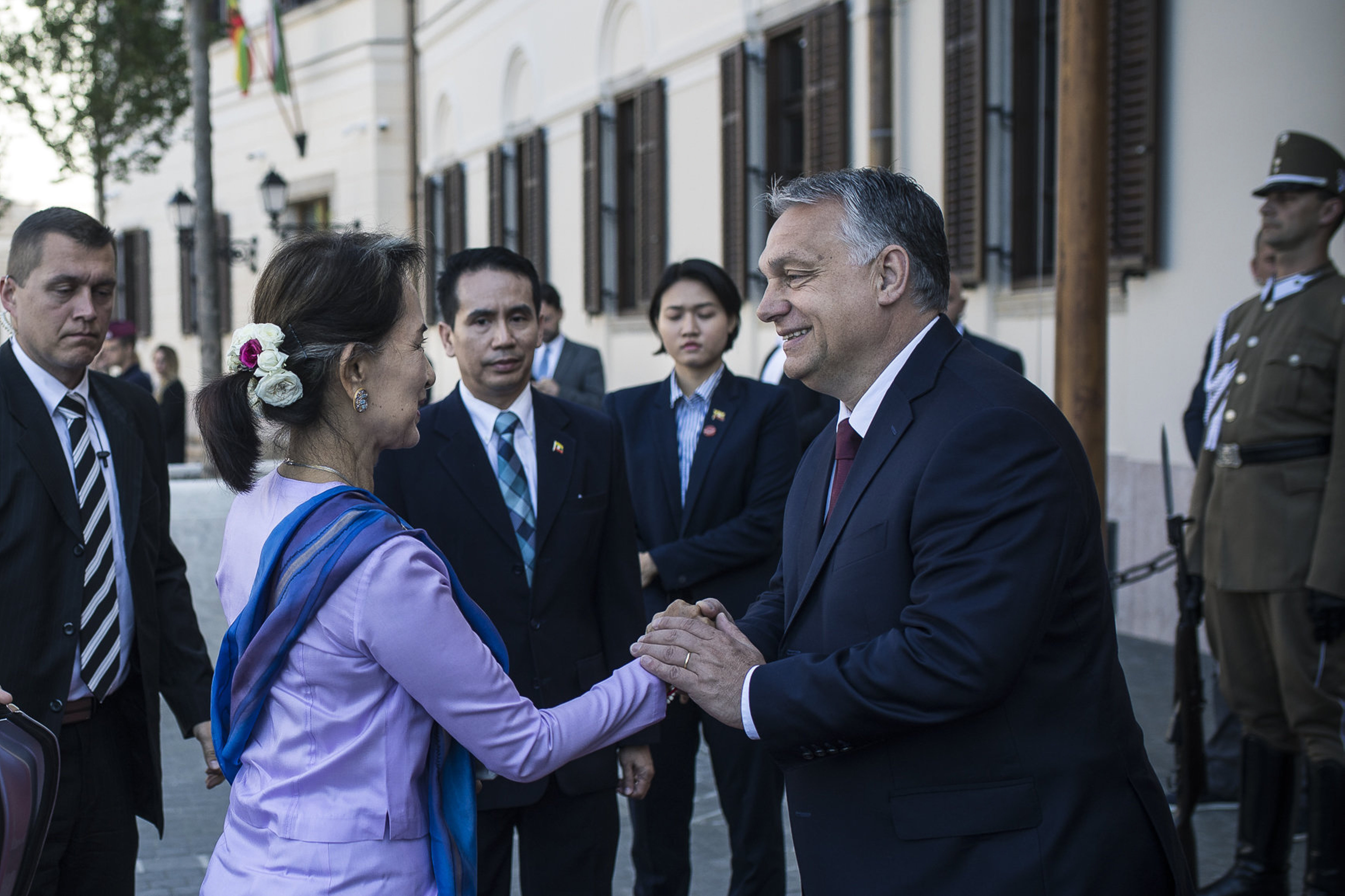 Orbán Conseillère d'État du Myanmar Aung San Suu Kyi